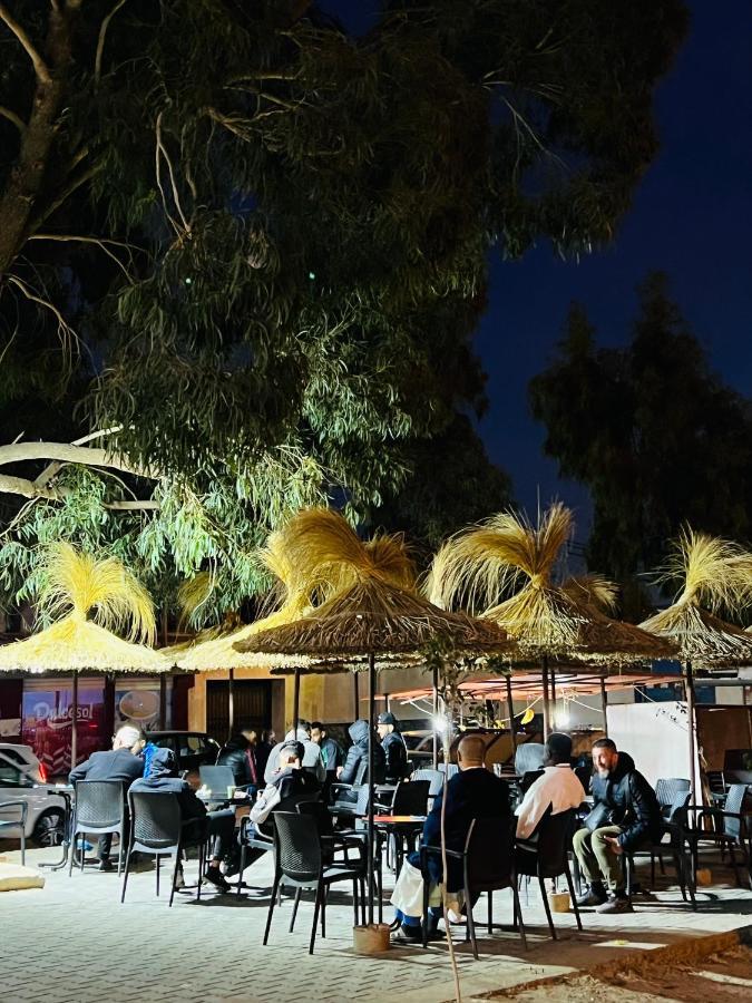 Attention Payement A La Reservation En Euros Oran Extérieur photo
